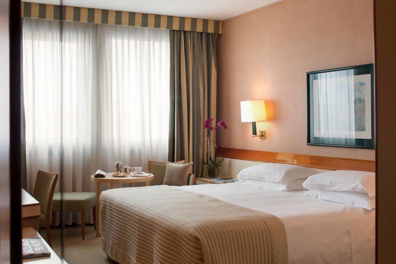 สตาร์โฮเต็ล เพรสซิเดนท์ Hotel เจนัว ภายนอก รูปภาพ