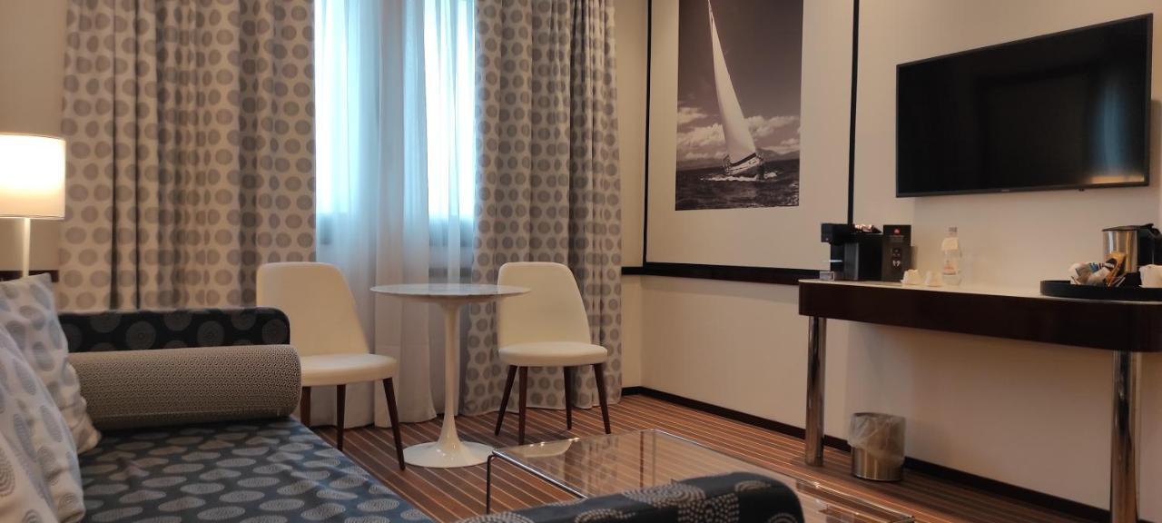 สตาร์โฮเต็ล เพรสซิเดนท์ Hotel เจนัว ภายนอก รูปภาพ