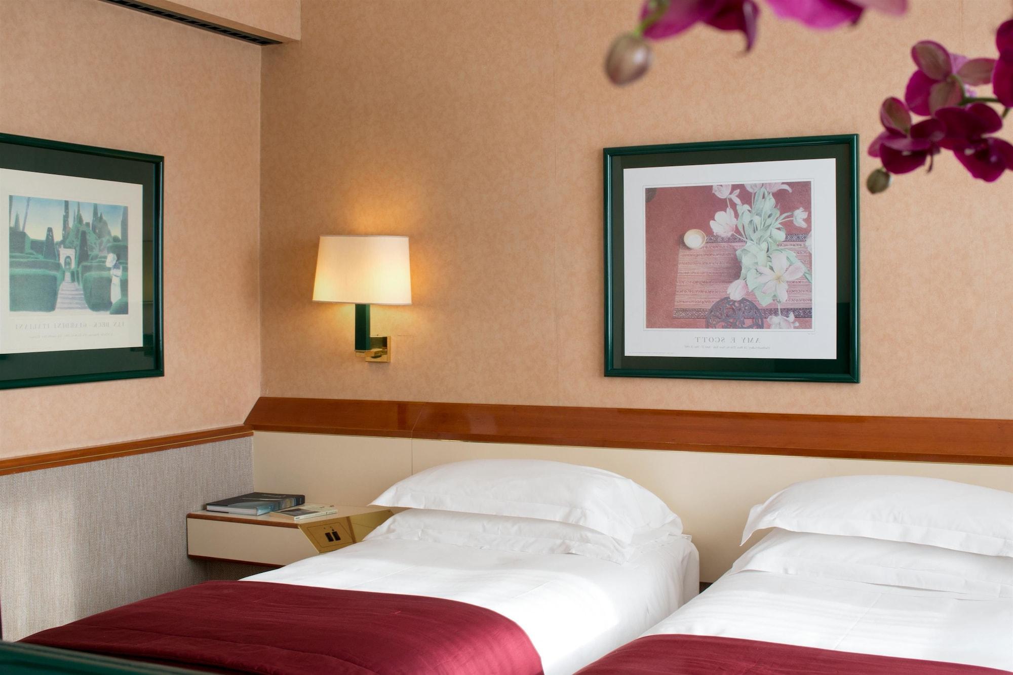 สตาร์โฮเต็ล เพรสซิเดนท์ Hotel เจนัว ภายนอก รูปภาพ