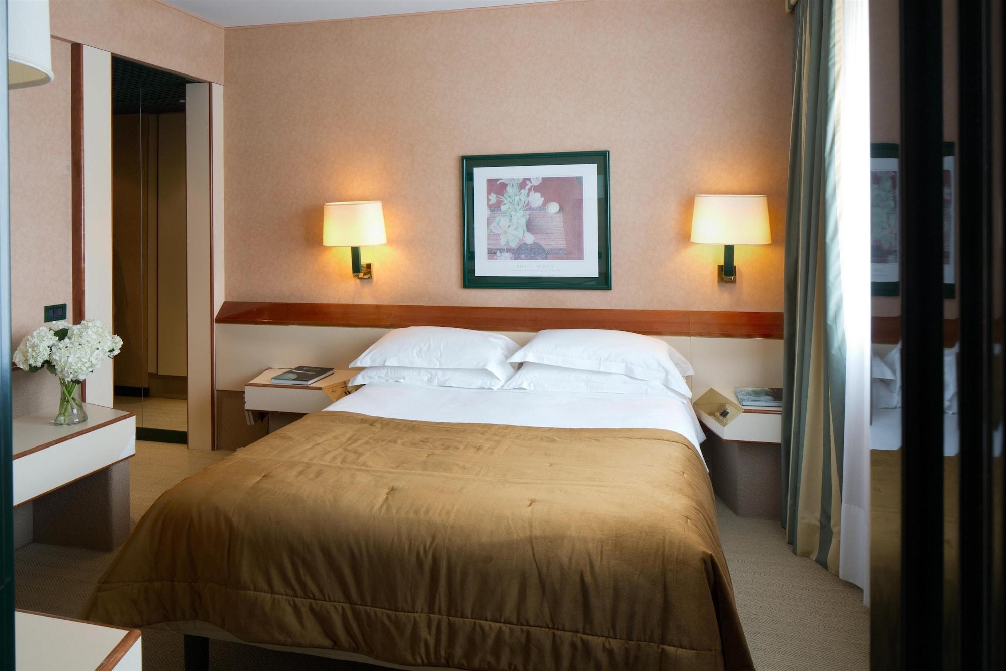 สตาร์โฮเต็ล เพรสซิเดนท์ Hotel เจนัว ภายนอก รูปภาพ