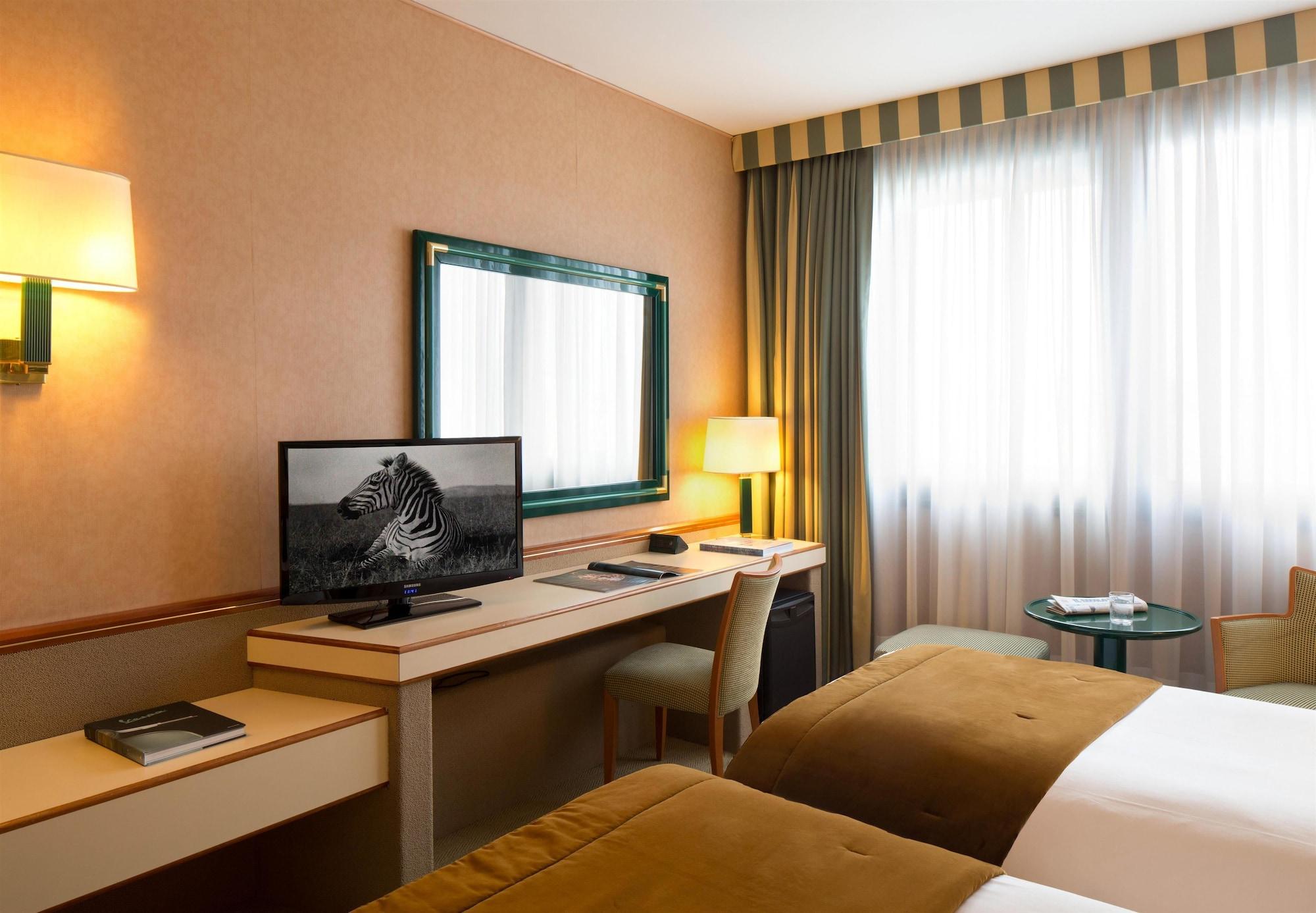 สตาร์โฮเต็ล เพรสซิเดนท์ Hotel เจนัว ภายนอก รูปภาพ