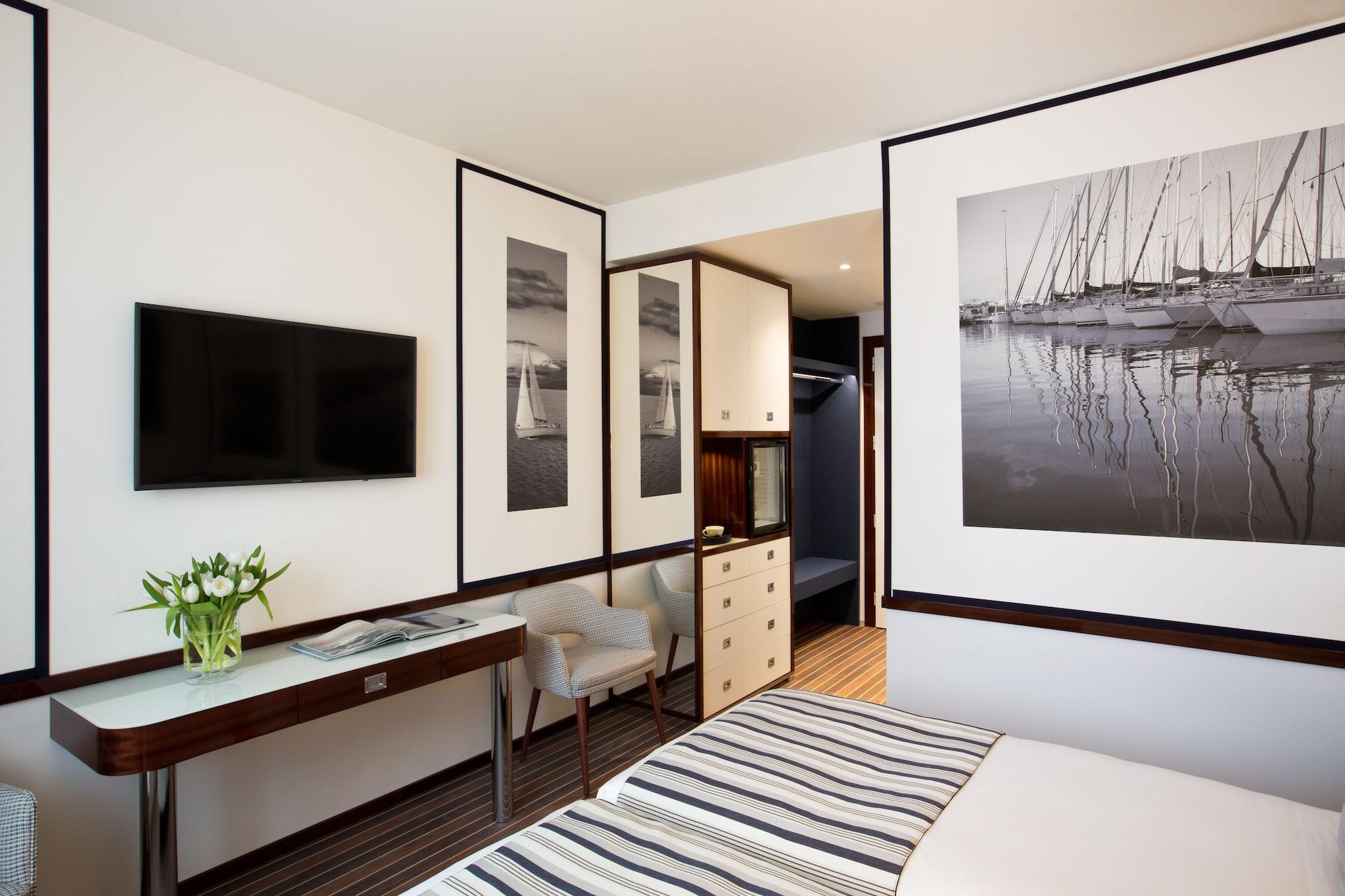 สตาร์โฮเต็ล เพรสซิเดนท์ Hotel เจนัว ภายนอก รูปภาพ