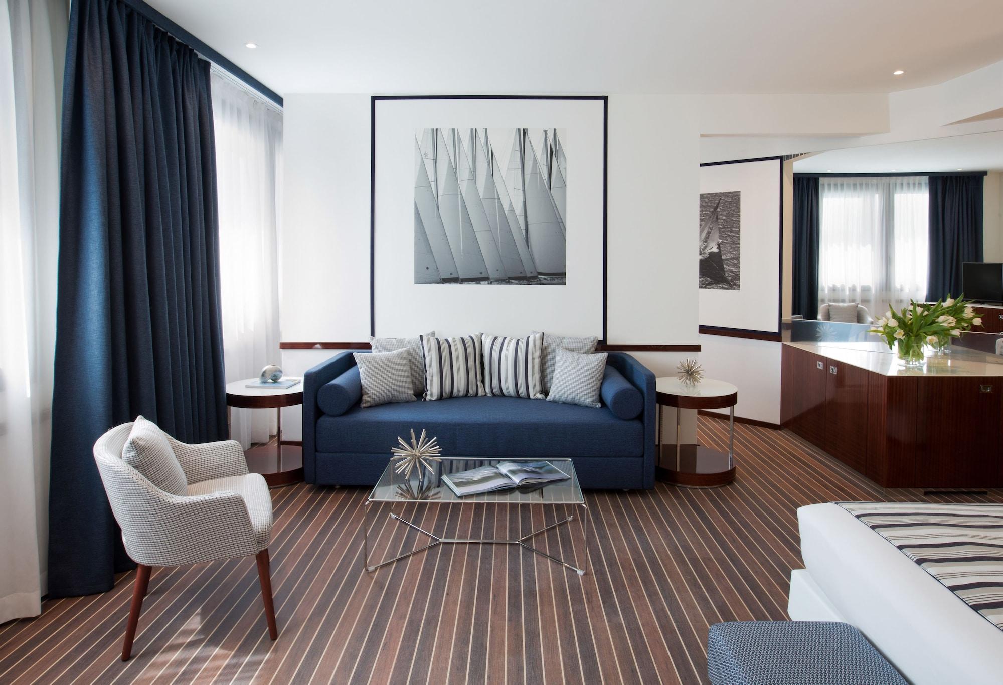 สตาร์โฮเต็ล เพรสซิเดนท์ Hotel เจนัว ภายนอก รูปภาพ